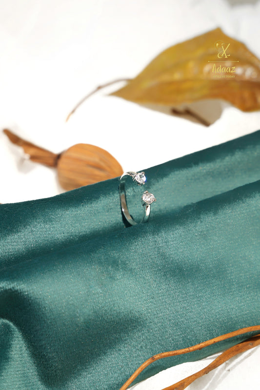 Stylish Anti-Tarnish Pear & Princess cut Ring - White