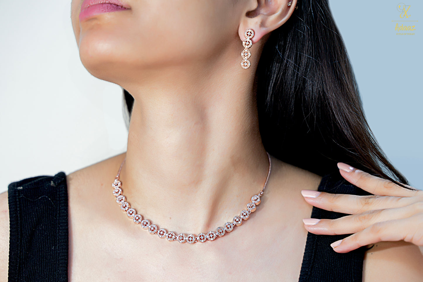 Minimal Small Round Rose Gold-Plated halo Necklace set