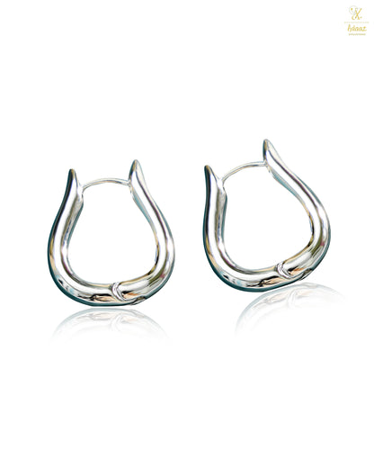 U-Curve Shape Geometric Hoop Hugging Earring - Silver