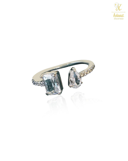Stylish Anti-Tarnish Pear & Princess cut Ring - White