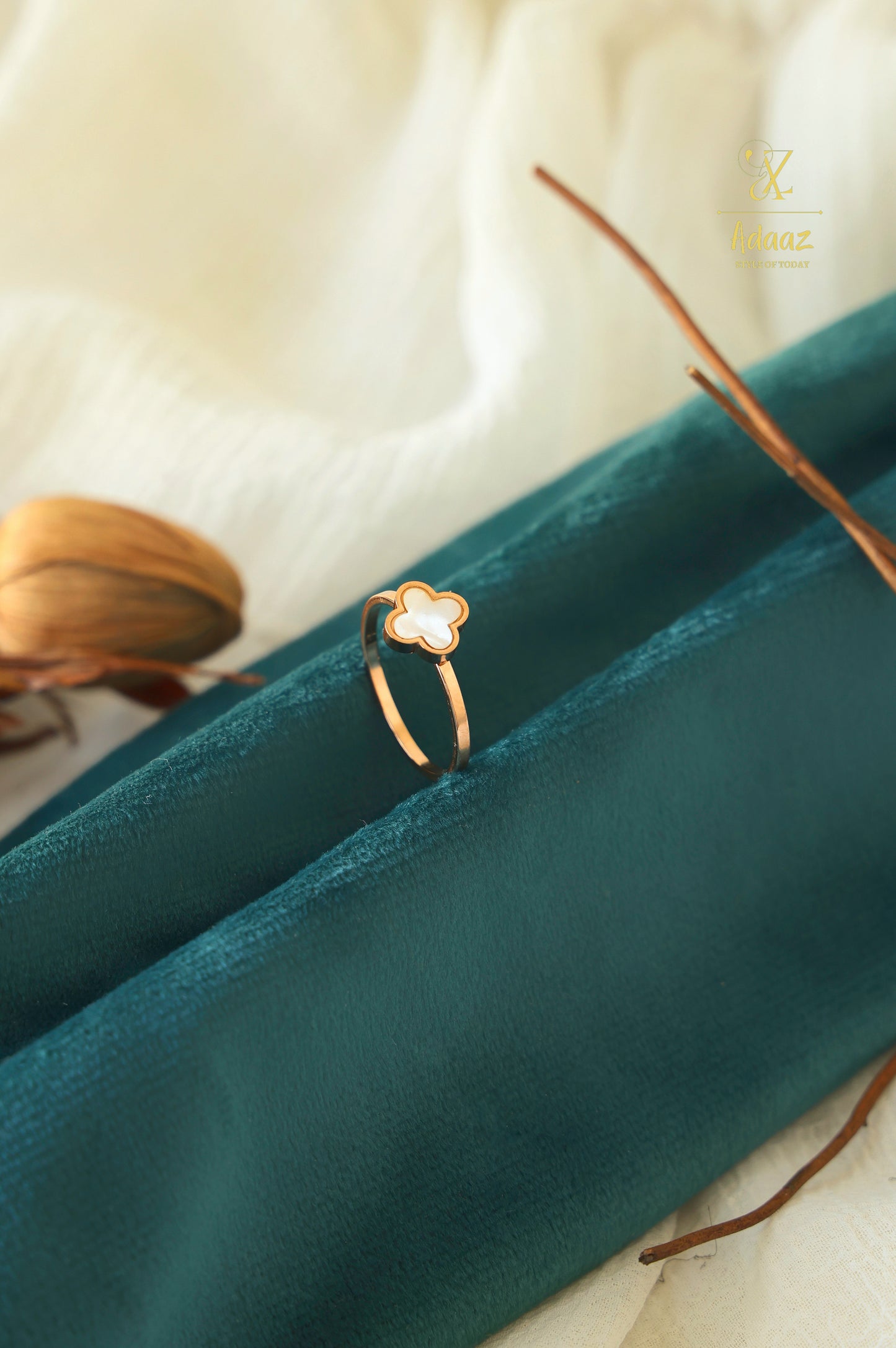 Stainless Steel Rose Gold MOP Ring - Clover